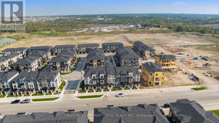 Property Photo:  290 Equestrian Way 45  ON N3E 0E7 
