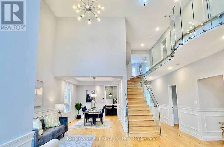 Property Photo: 2293 Woodcrest Drive ON L6M 4C5