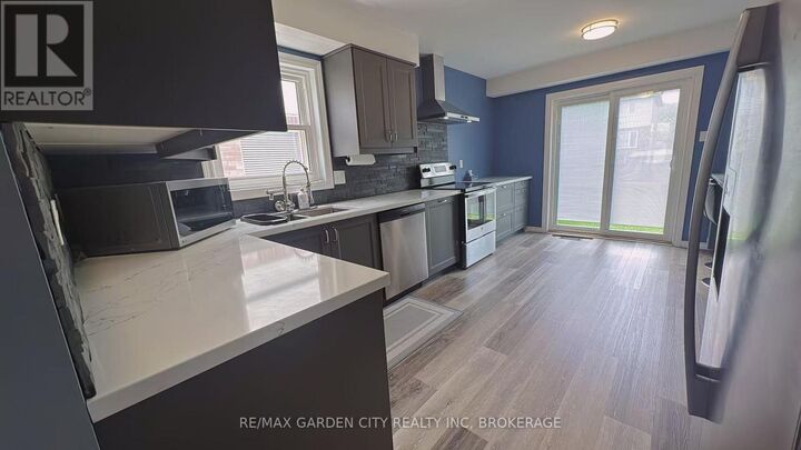 Property Photo: 43 Westland Street ON L2S 3W7