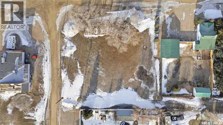 Property Photo:  102 Vincent Avenue  SK S0G 0R0 