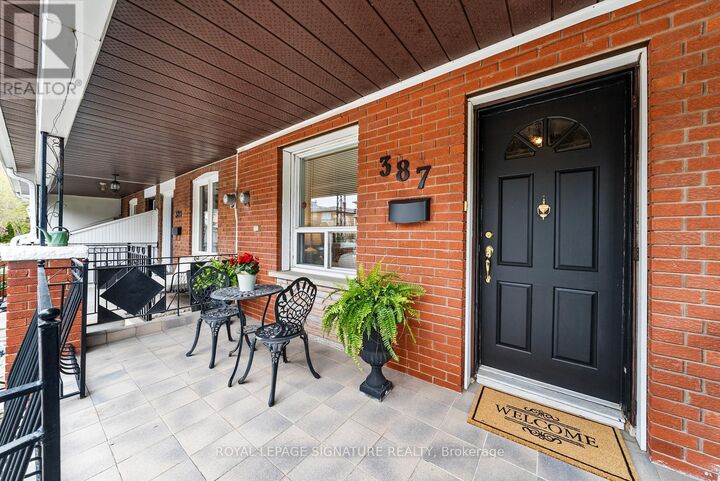 Property Photo:  387 Bartlett Avenue North  ON M6H 3G8 