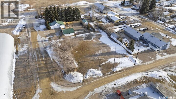 Property Photo:  104 Vincent Avenue  SK S0G 0R0 