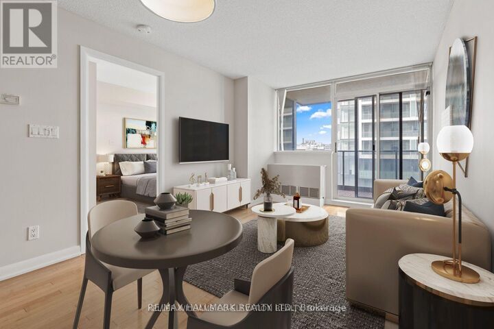 Property Photo: 5793 Yonge Street 1610 ON M2M 0A9