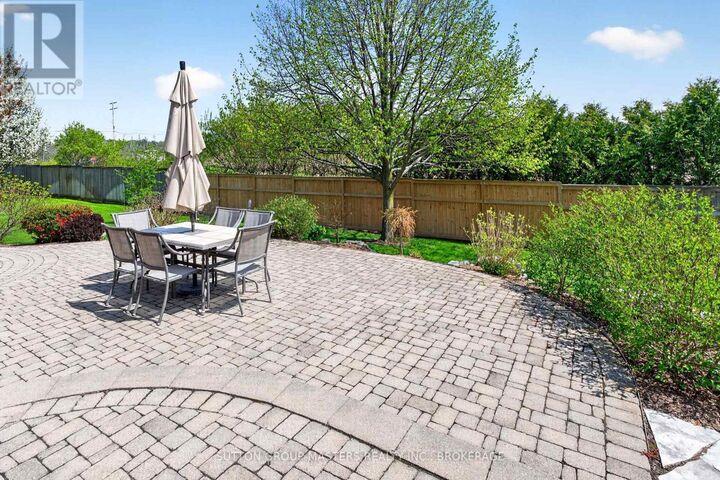 Property Photo:  110 Britannia Crescent  ON K0H 1G0 