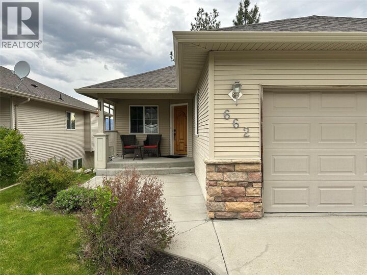 Property Photo: 662 South Crest Drive BC V1W 4W6