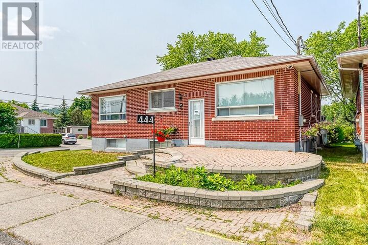 Property Photo:  444 White Avenue  ON P3C 2G3 
