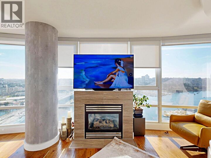 Property Photo:  1033 Marinaside Crescent 2706  BC V6Z 3A3 