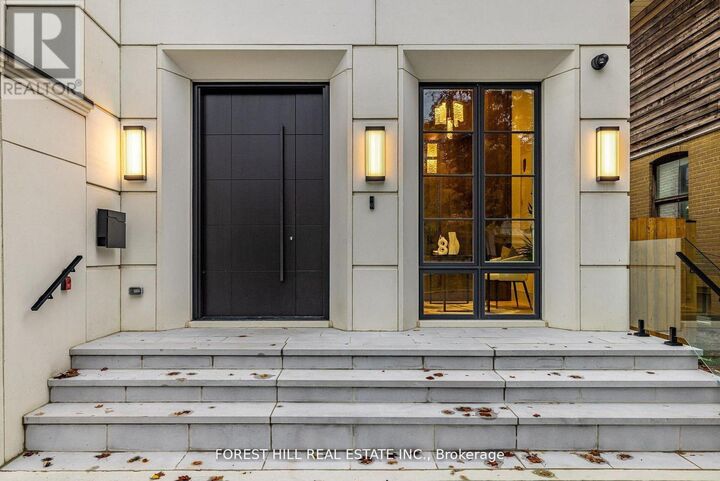 Property Photo:  167 Church Avenue  ON M2N 4G4 