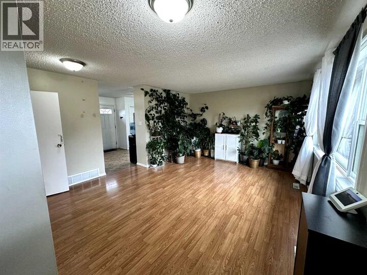 Property Photo:  1634 5A Street  AB T9W 1J5 