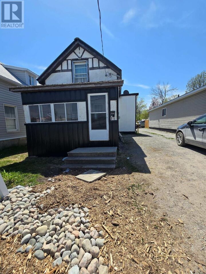 Property Photo:  111 Andrew Street South  ON L3V 5J3 