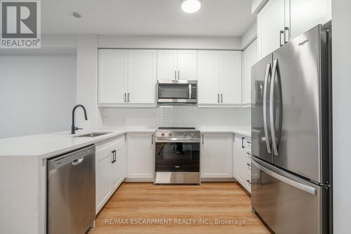 Property Photo:  6415 Regional Road 25 401  ON L9T 8R2 