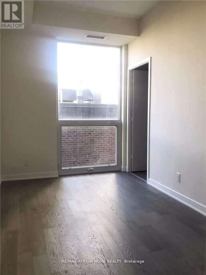 Property Photo:  17 Dundonald Street 808  ON M4Y 0E4 