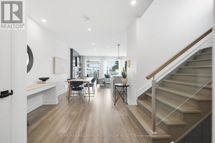 Property Photo:  559 Mutual Street  ON K1K 1C5 