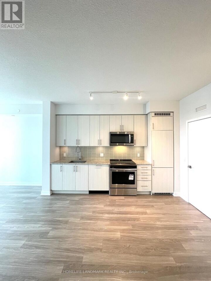 Property Photo:  4055 Parkside Village Drive 2219  ON L5B 0K8 