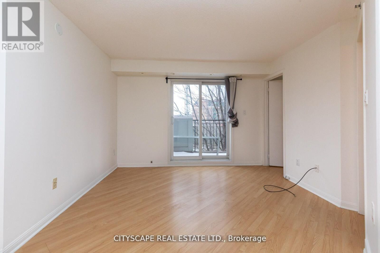 Property Photo:  80 Joe Shuster Way 1704  ON M5G 2M4 