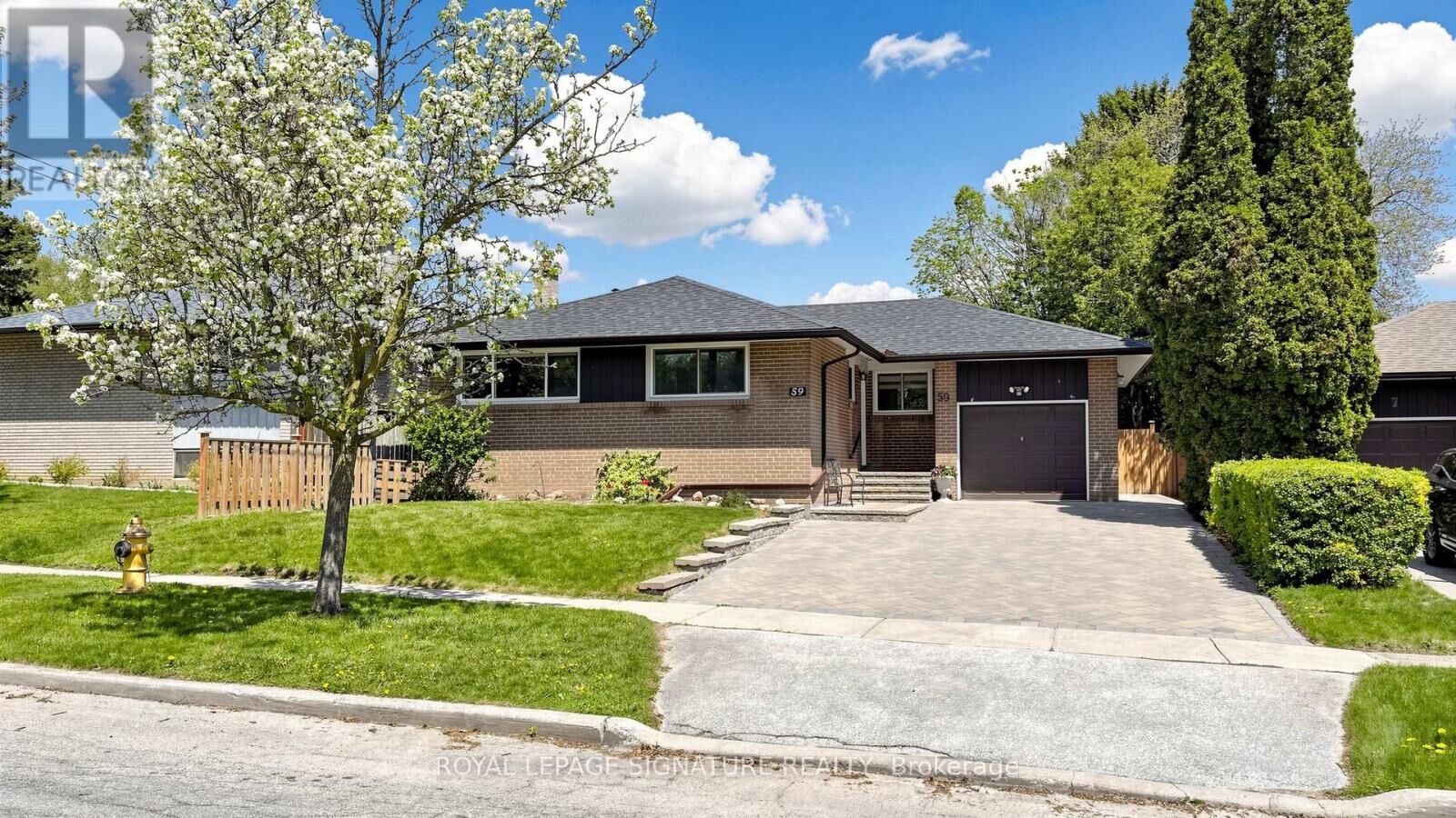 Property Photo:  59 Woodgarden Crescent  ON M1E 3K3 