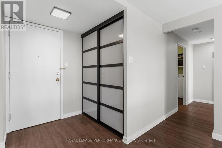 Property Photo:  960 Teron Road 819  ON K2K 2B6 