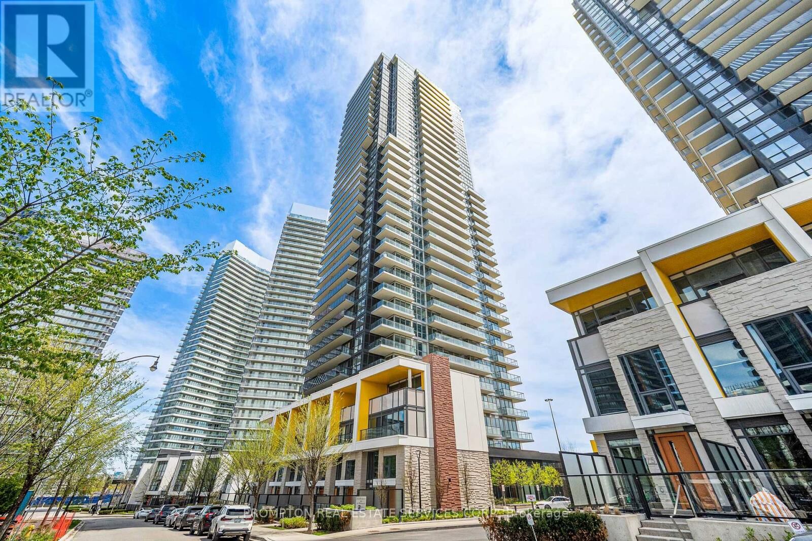 Property Photo:  95 McMahon Drive 703  ON M2K 0H1 