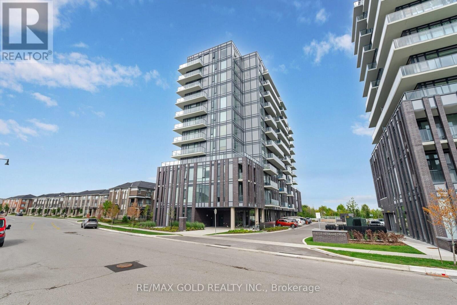 Property Photo:  225 Veterans Drive 1203  ON L7A 5L7 