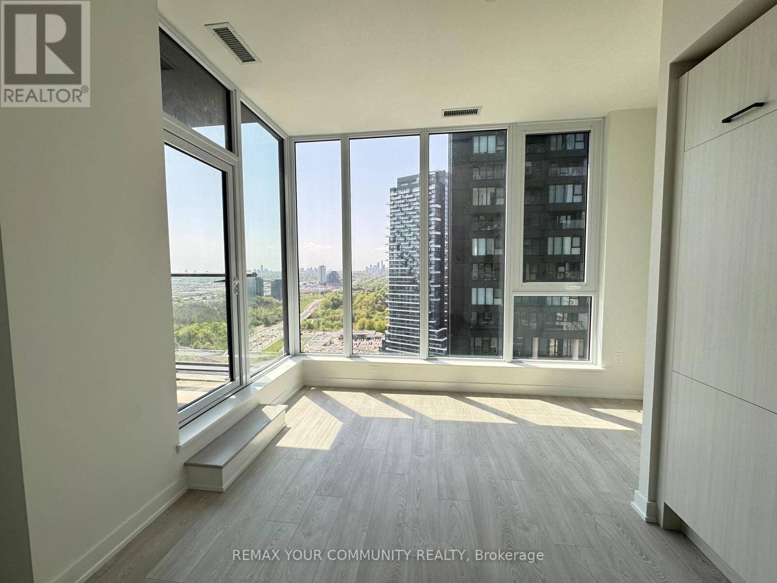 Property Photo:  1 Quarrington Lane 2704  ON M3C 0S4 