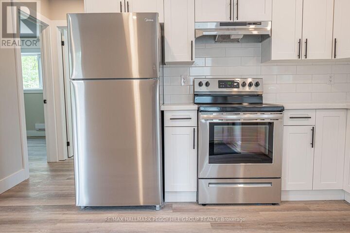Property Photo:  176 Cundles Road West  ON L4N 5N2 