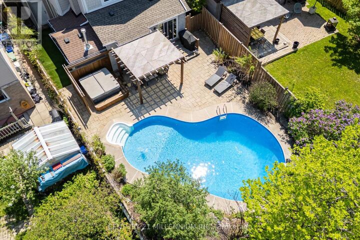 Property Photo:  7220 Danton Promenade  ON L5N 5C5 
