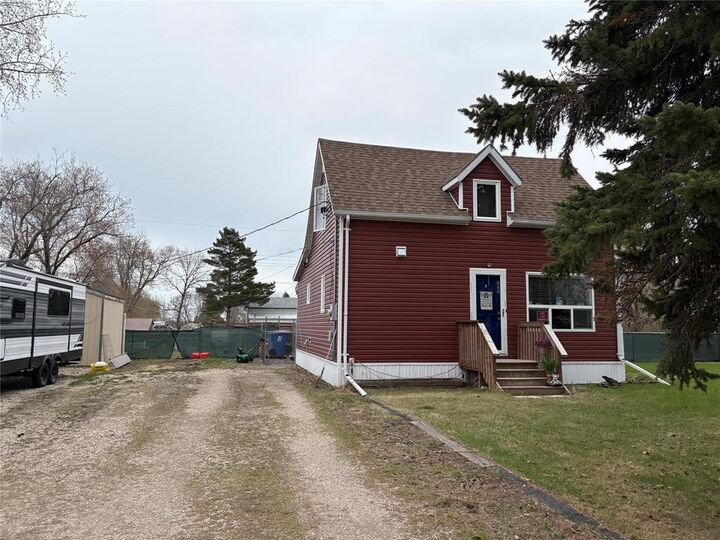 Photo de la propriété:  722 Second Avenue East  MB R0L 1S0 