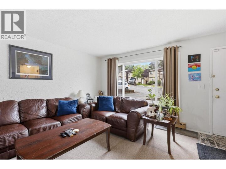 Photo de la propriété:  1605 Summit Drive 8  BC V2E 2A5 