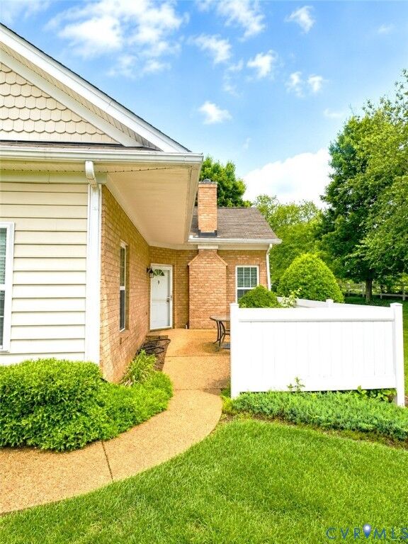 Property Photo:  7363 Norwood Pond Place  VA 23112 