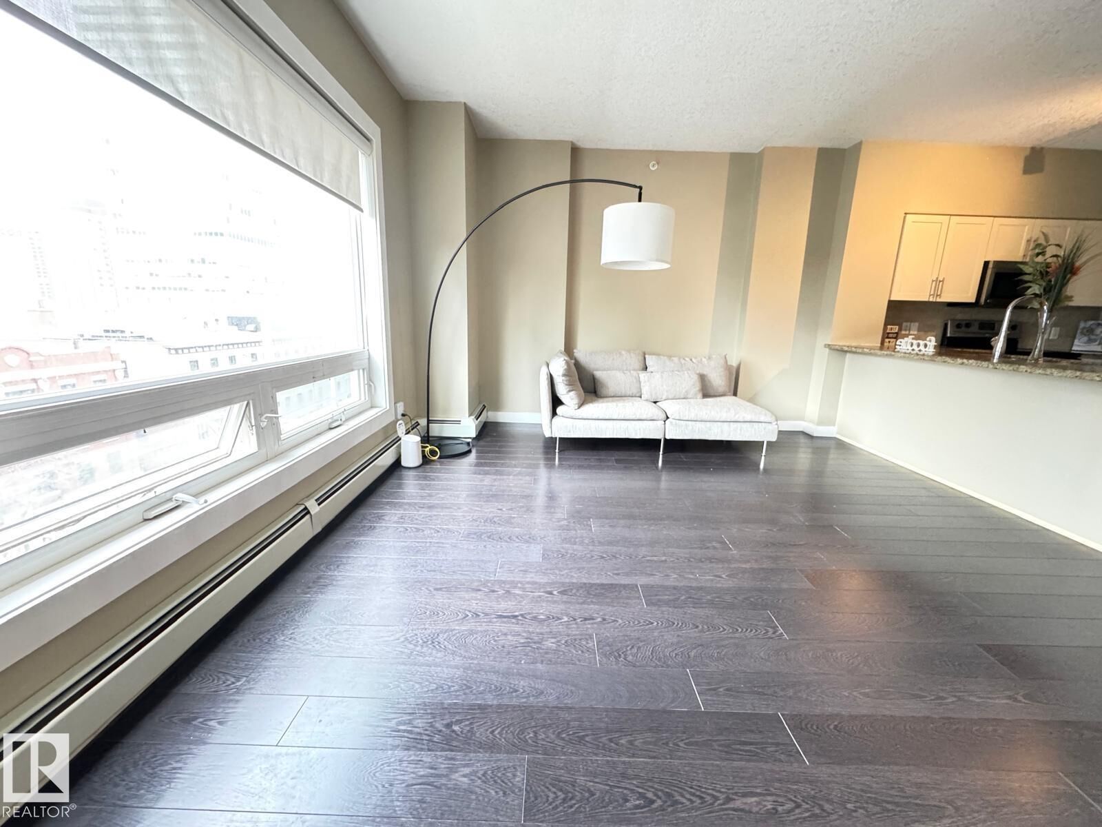 Property Photo: 10136 104 Street NW 702 AB T5J 0B5