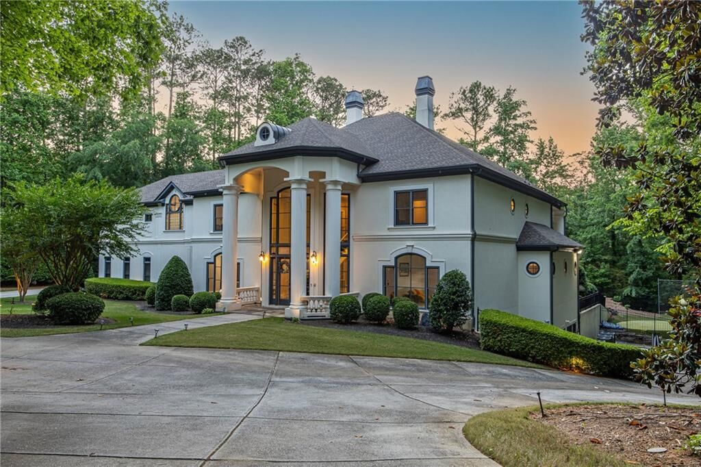 Property Photo:  1 Cascade Pointe Drive SW  GA 30331 