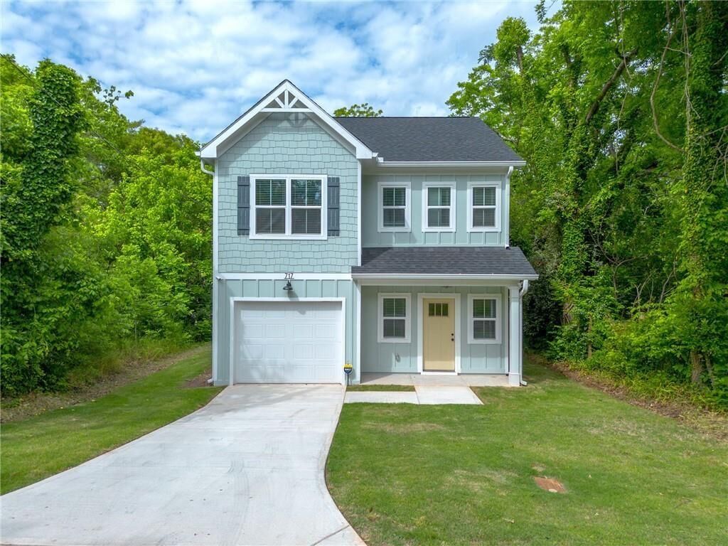 Property Photo: 717 Scales Street GA 30224