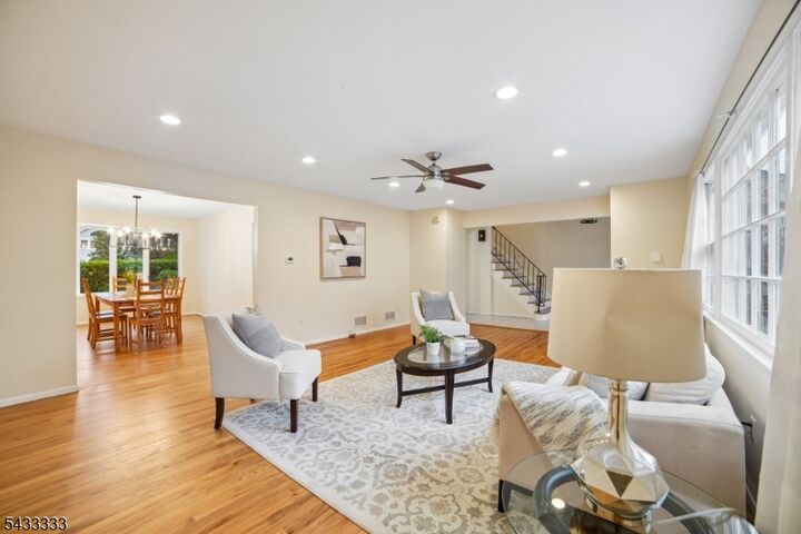Property Photo:  3 Carol Ct  NJ 07016 