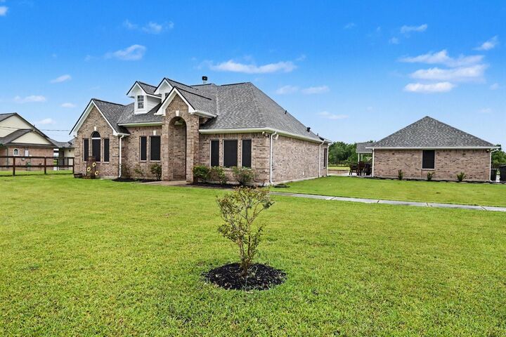 Property Photo: 7730 Pebble Hill Lane TX 77583