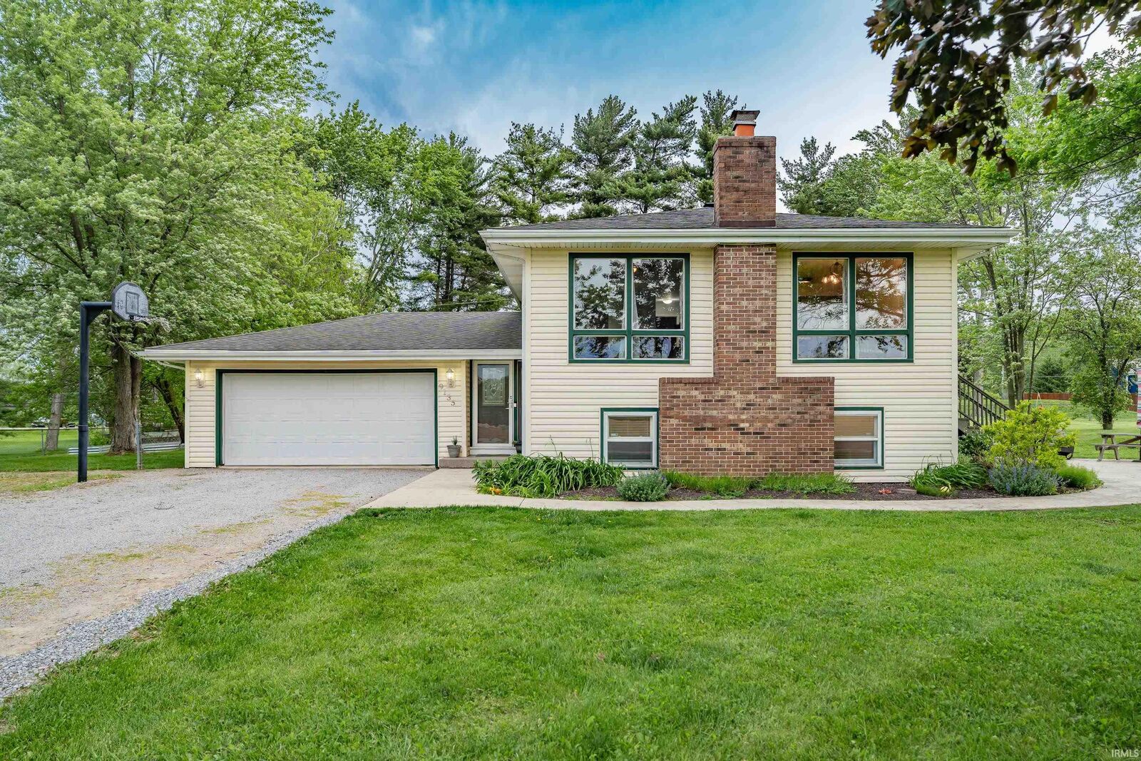 Property Photo:  9135 Vallyd Acre Drive  IN 46816-9565 