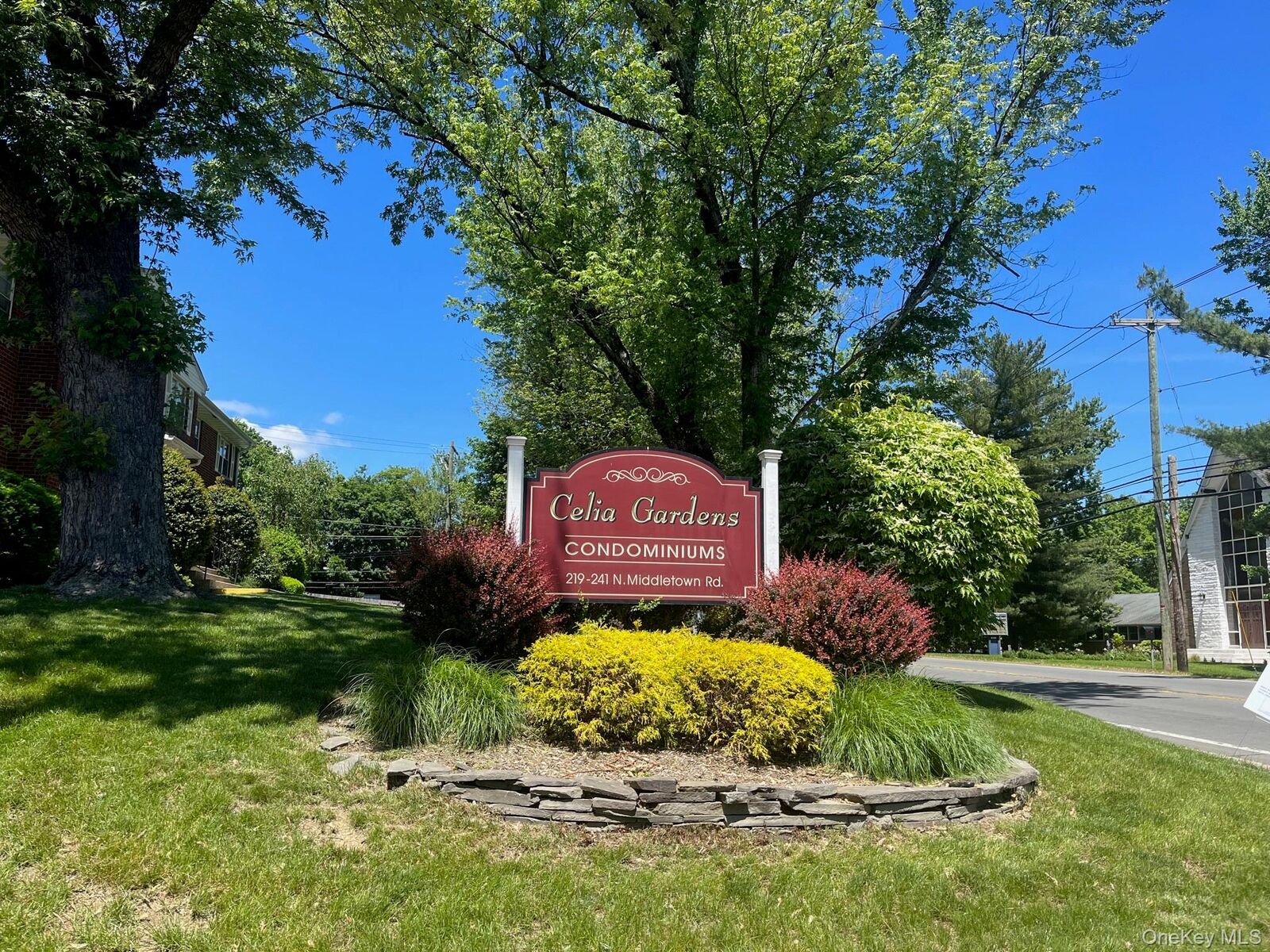 Property Photo:  225 N Middletown Road  NY 10965 