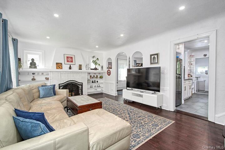 Property Photo:  88 Smith Avenue  NY 10605 