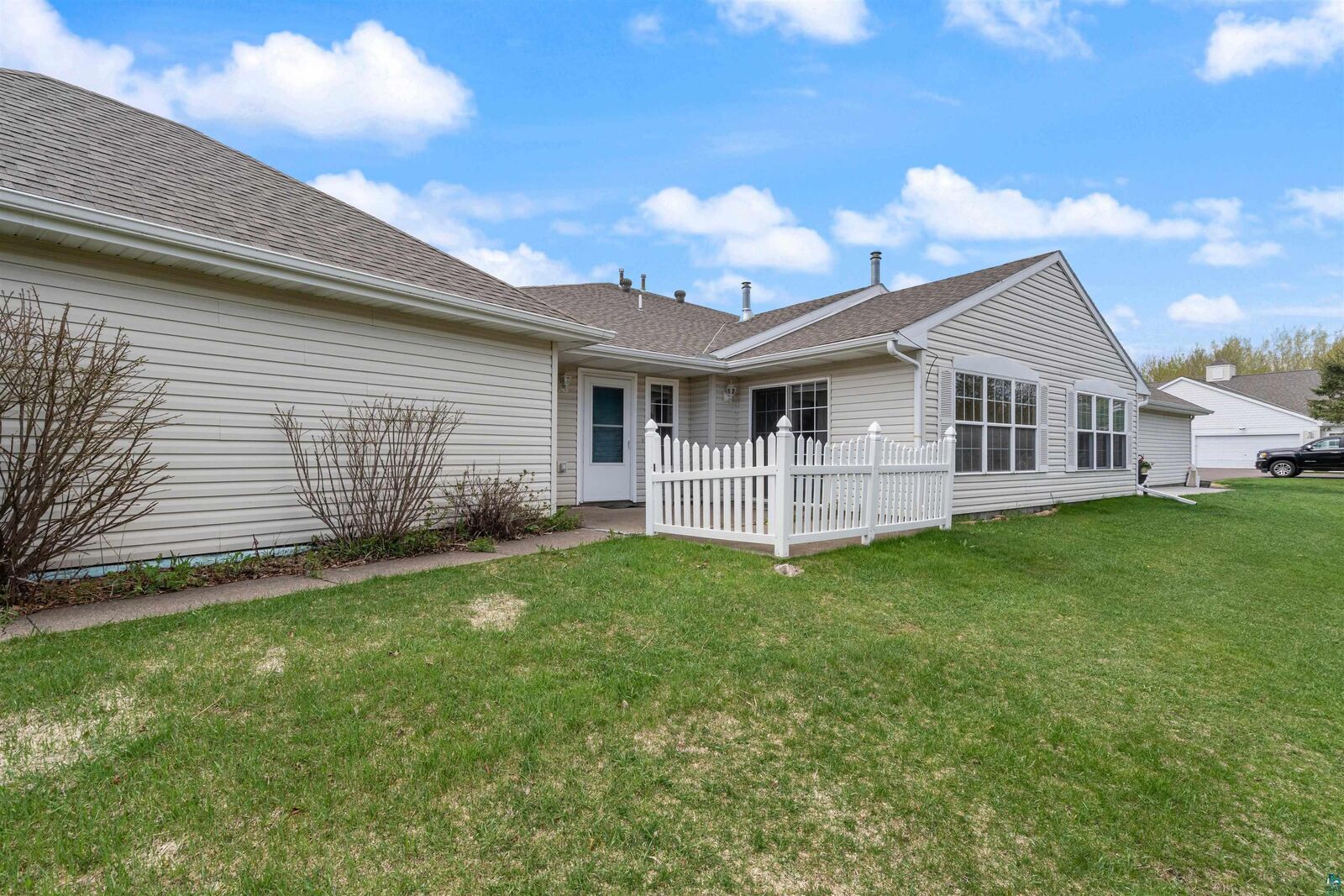 Property Photo:  2116 Miller Creek Dr 33  MN 55811 