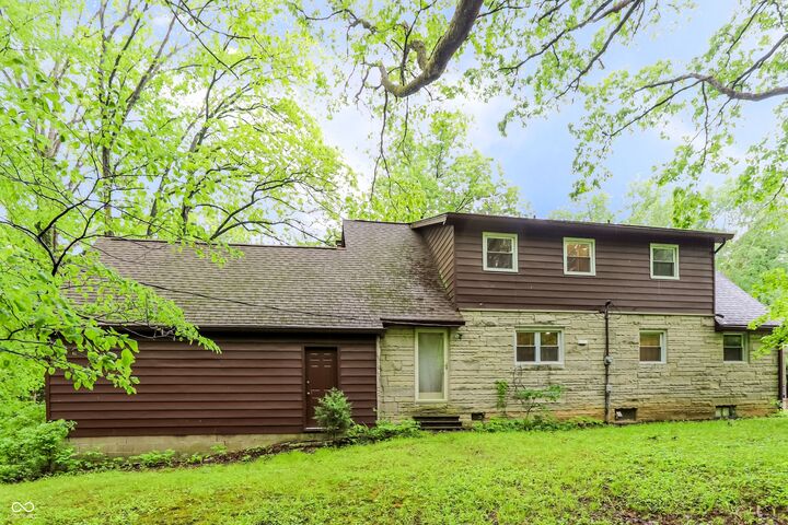 Property Photo:  1609 E Woodland Drive  IN 47408 