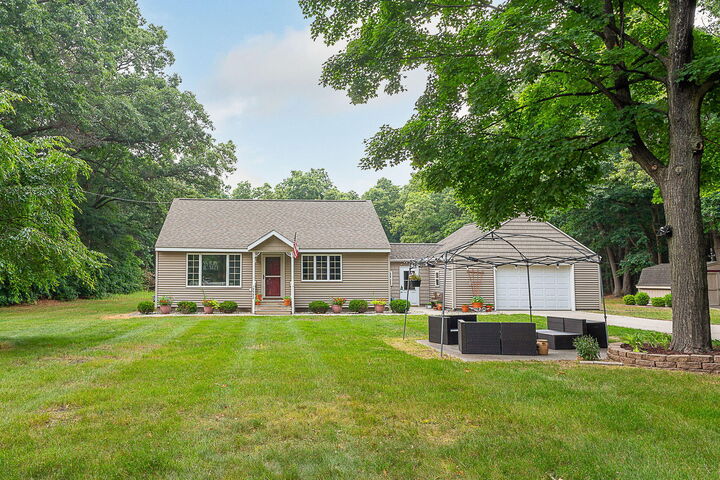 Property Photo: 4582 Hall Road MI 49442
