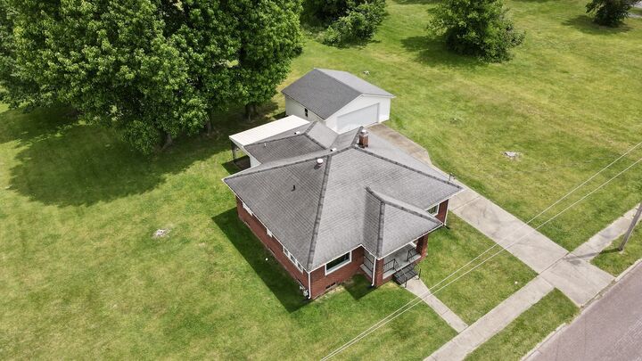 Property Photo:  606 S Monroe Street  IL 62896 