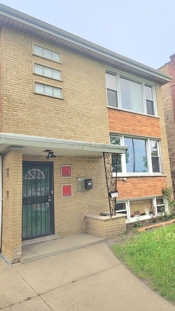 Property Photo: 7950 S Lafayette Avenue IL 60620
