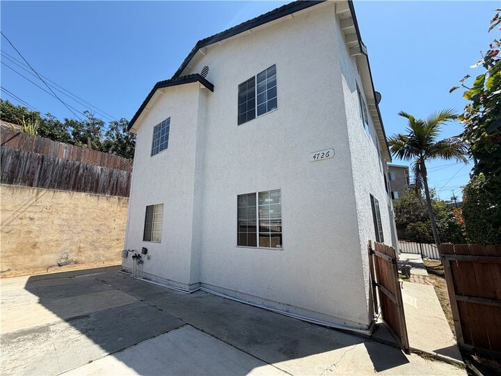 Property Photo:  4726 Pickford Street  CA 90019 