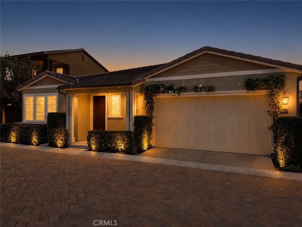 Property Photo:  109 Cerrero Court  CA 92694 