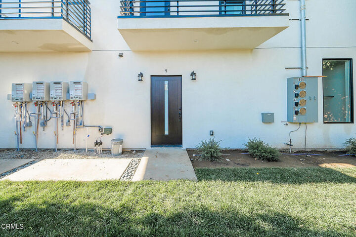Property Photo:  668 Keenan Avenue  CA 90022 