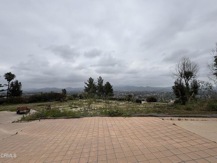 Property Photo:  690 Corriente Court  CA 93010 