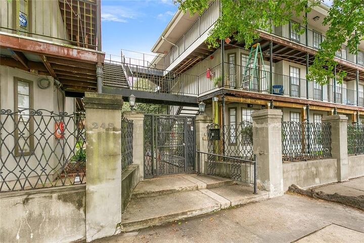 Property Photo: 248 Cherokee Street 22 LA 70118