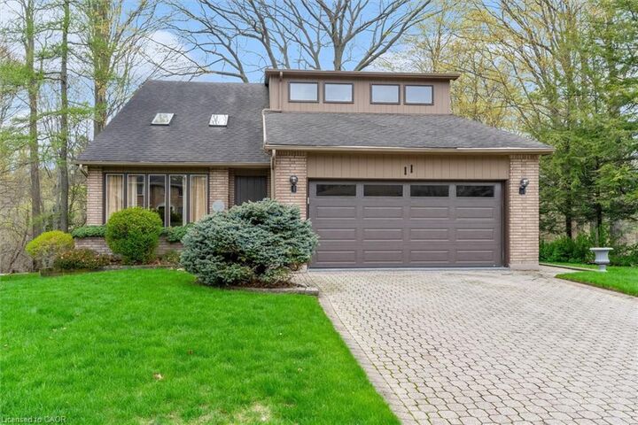 Property Photo: 11 Crawford Court ON L9H 6G2