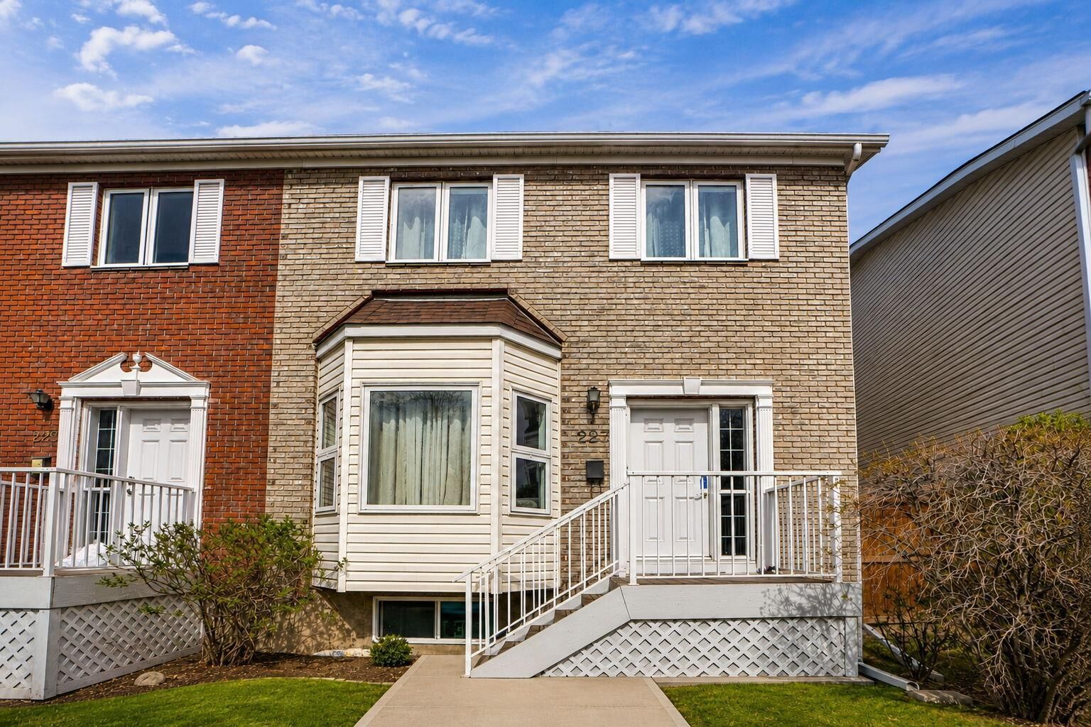 Property Photo:  227 Citadel Lane NW  AB T3G 4E1 
