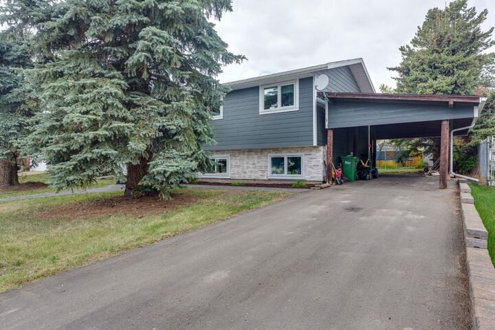 Property Photo: 8 Nielsen Close AB T4P 2A1